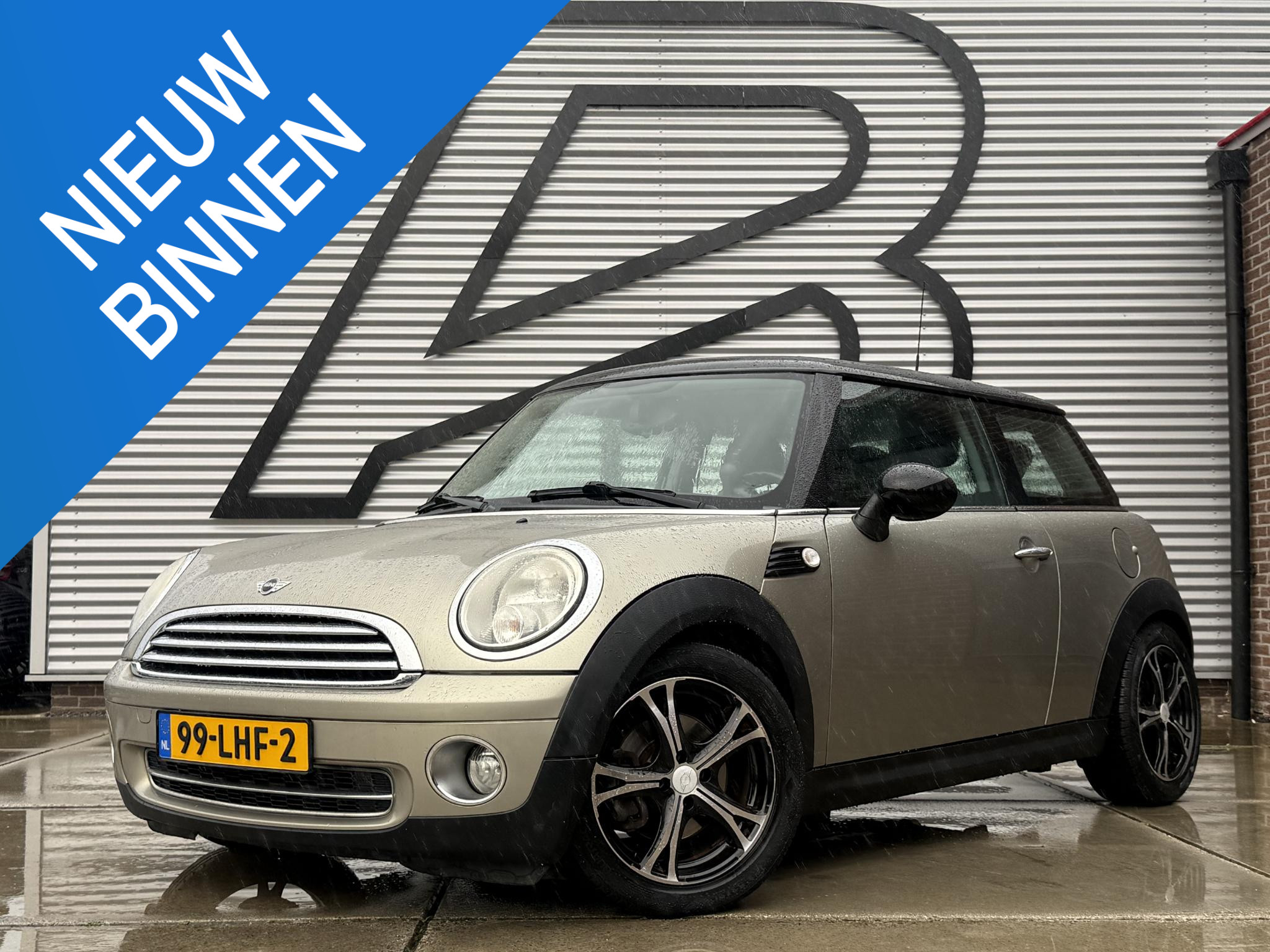 Mini Cooper 1.6 Cooper Business Line 2010 - voorkant