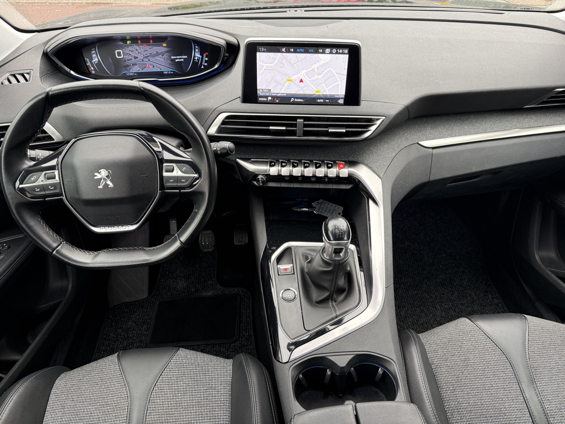 Foto van Peugeot 5008