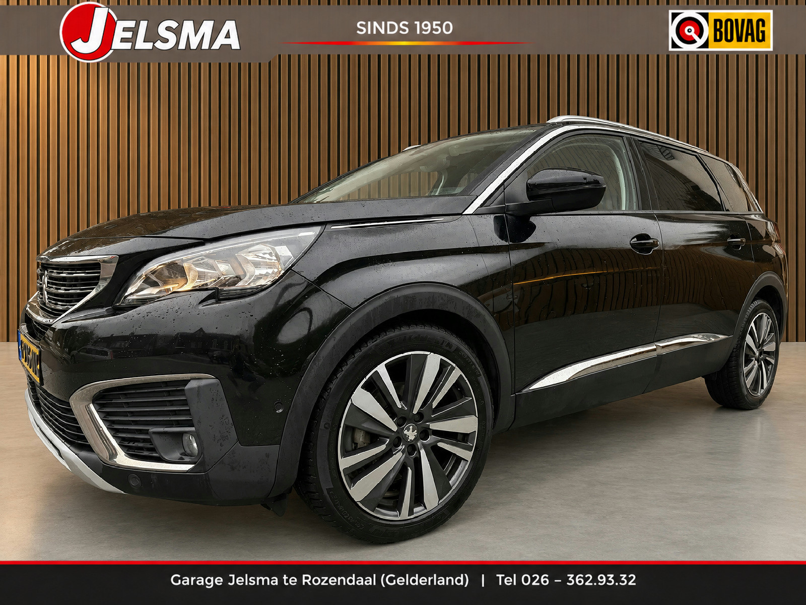 Peugeot 5008 130pk PT Premium 7p., 2019 - voorkant