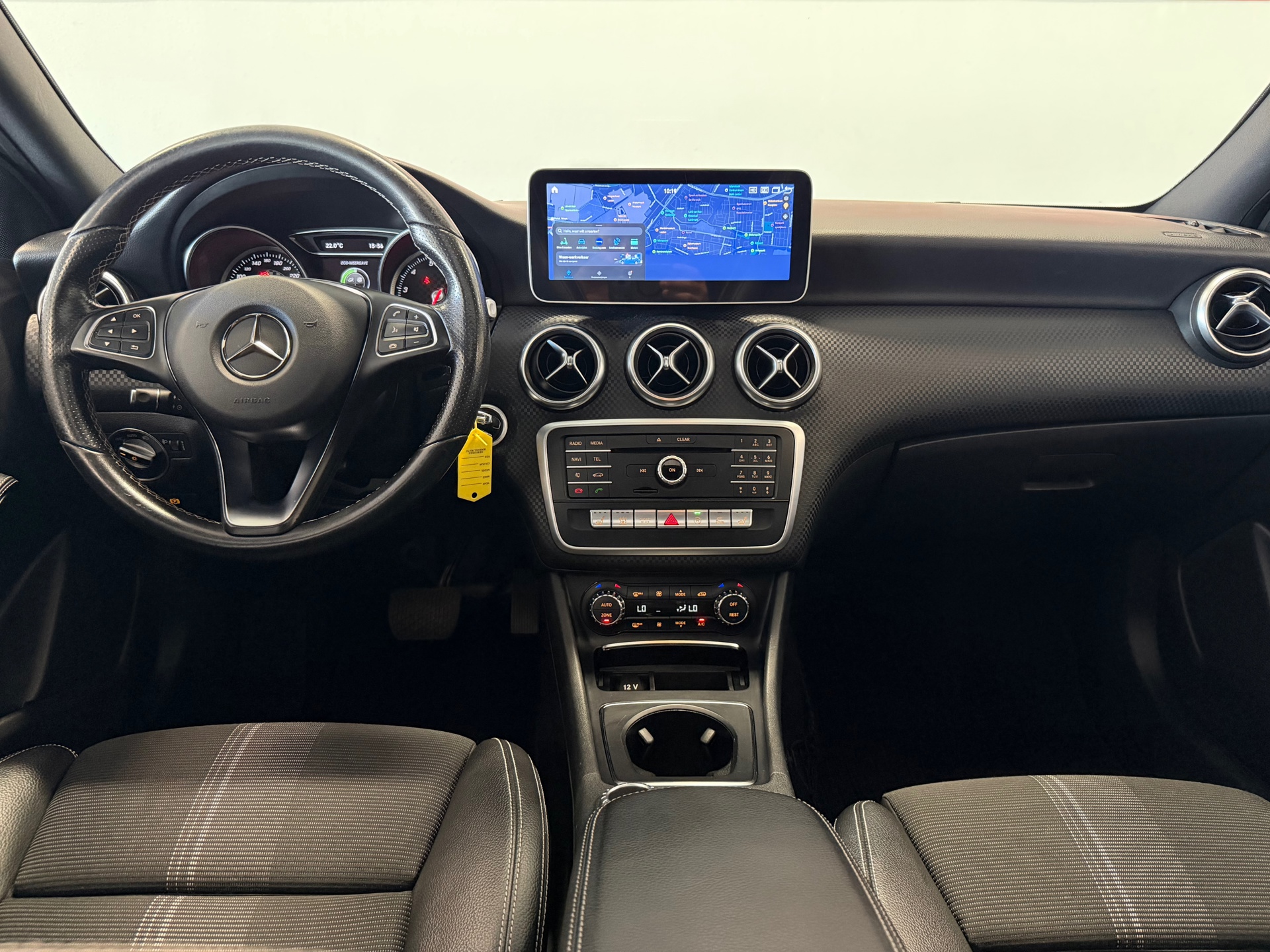 Foto van Mercedes-Benz A 180