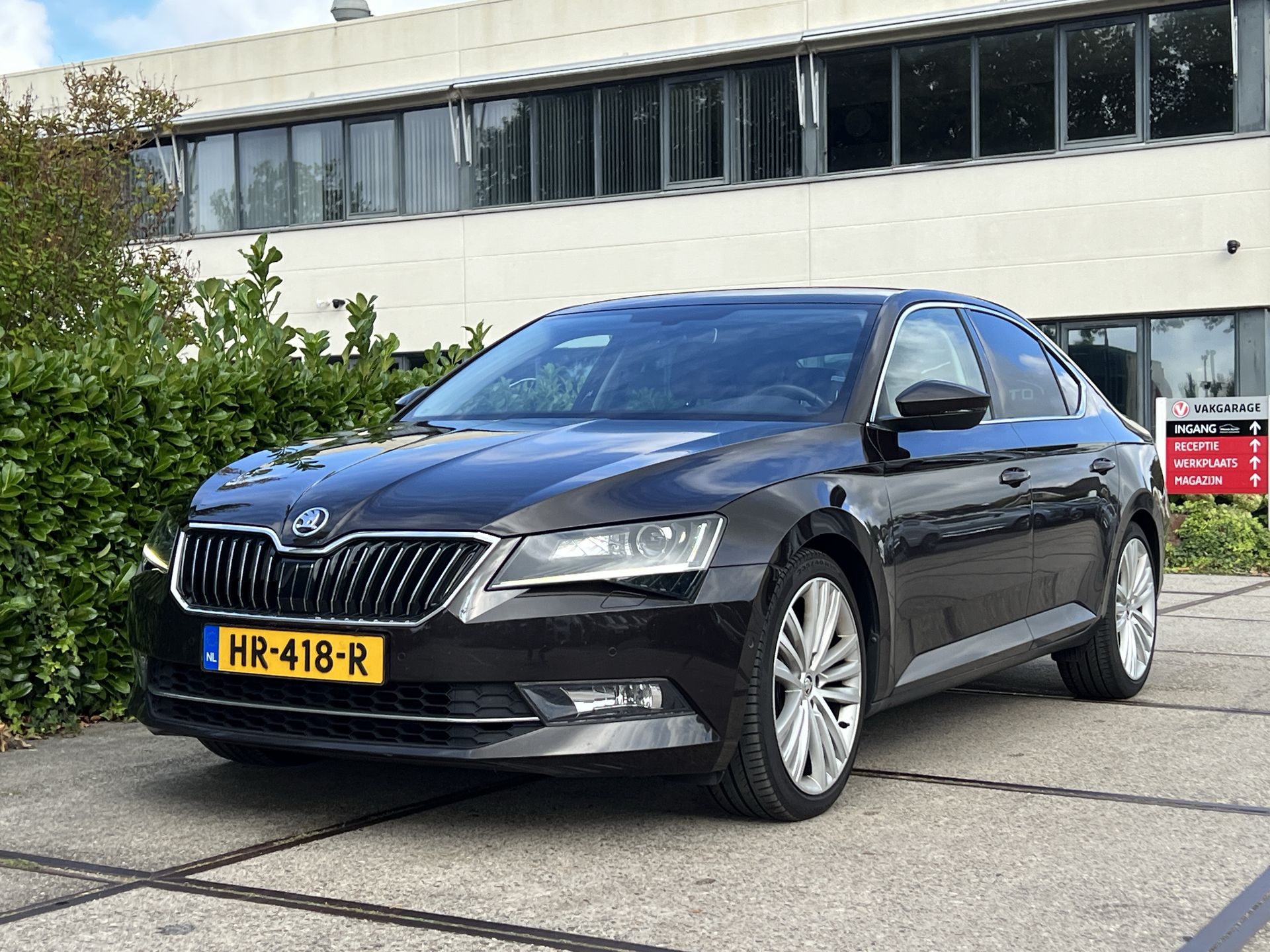 Skoda Superb 2.0 TDI Style Business 2015 - voorkant