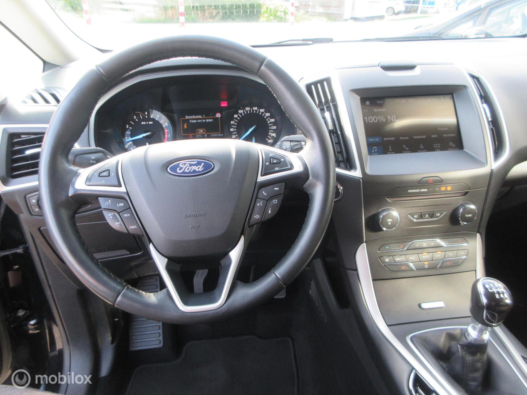 Foto van Ford S-max