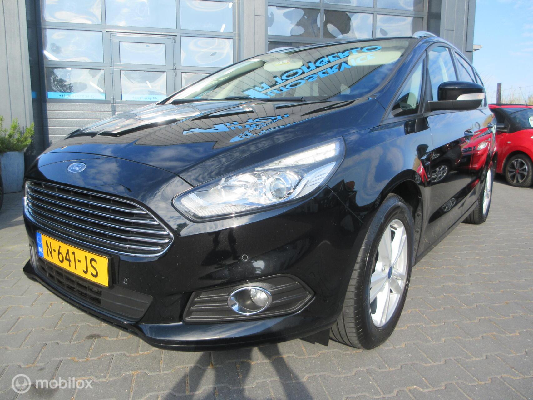 Foto van Ford S-max