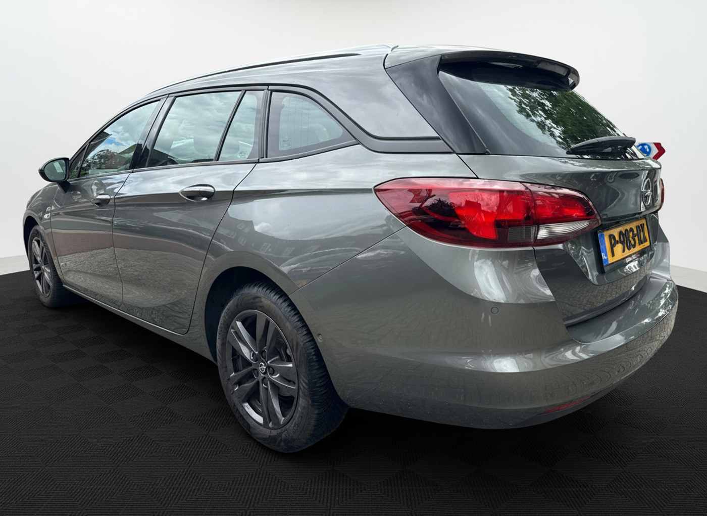 Foto van Opel Astra Sports Tourer+