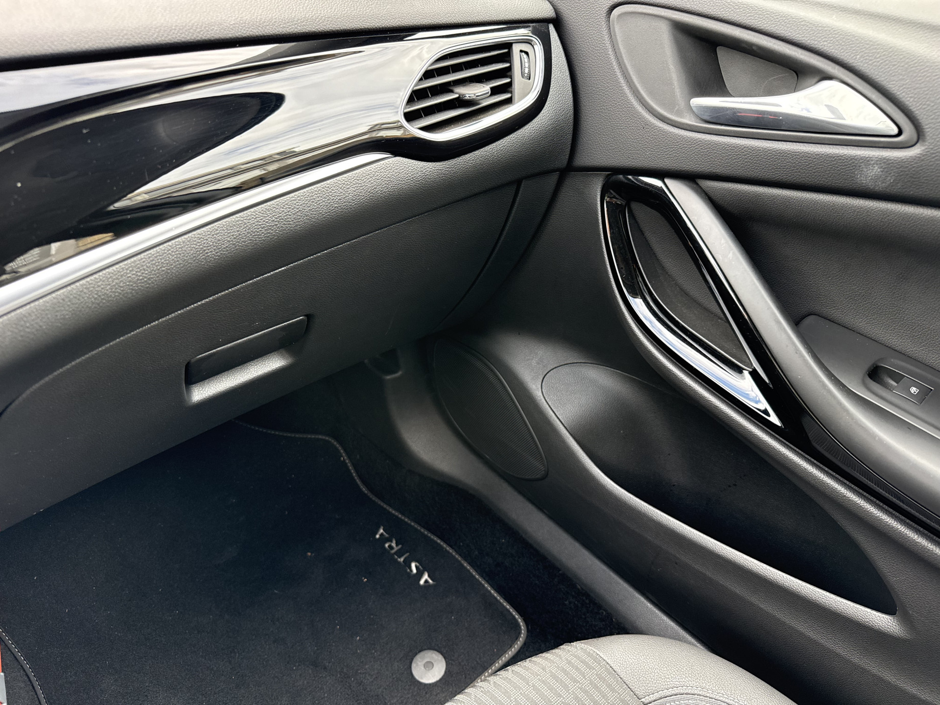 Foto van Opel Astra Sports Tourer+