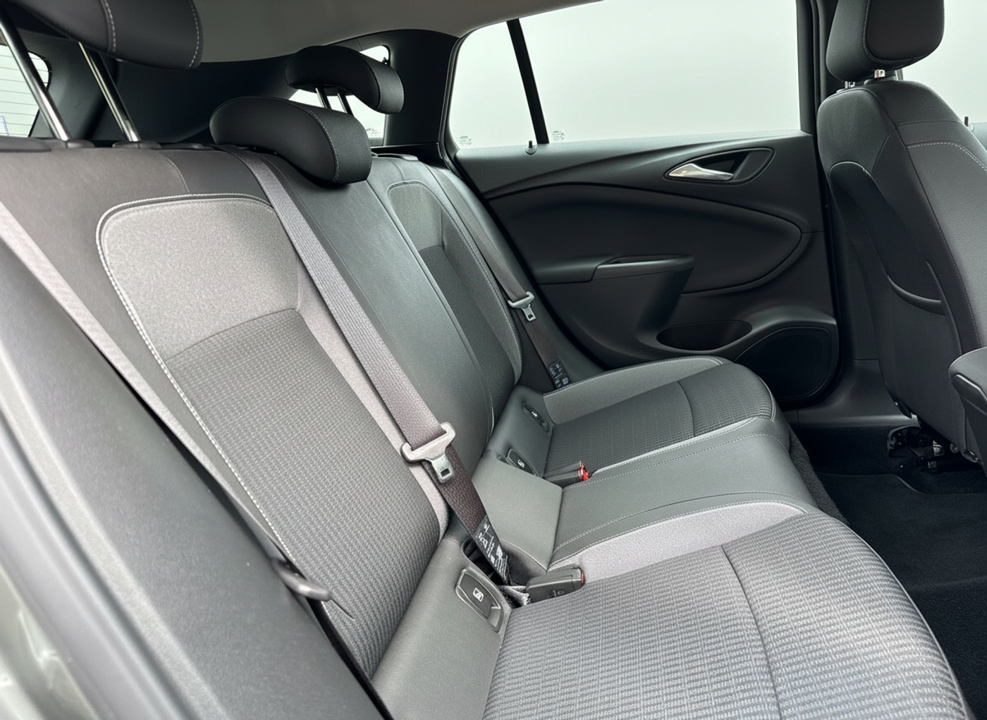 Foto van Opel Astra Sports Tourer+