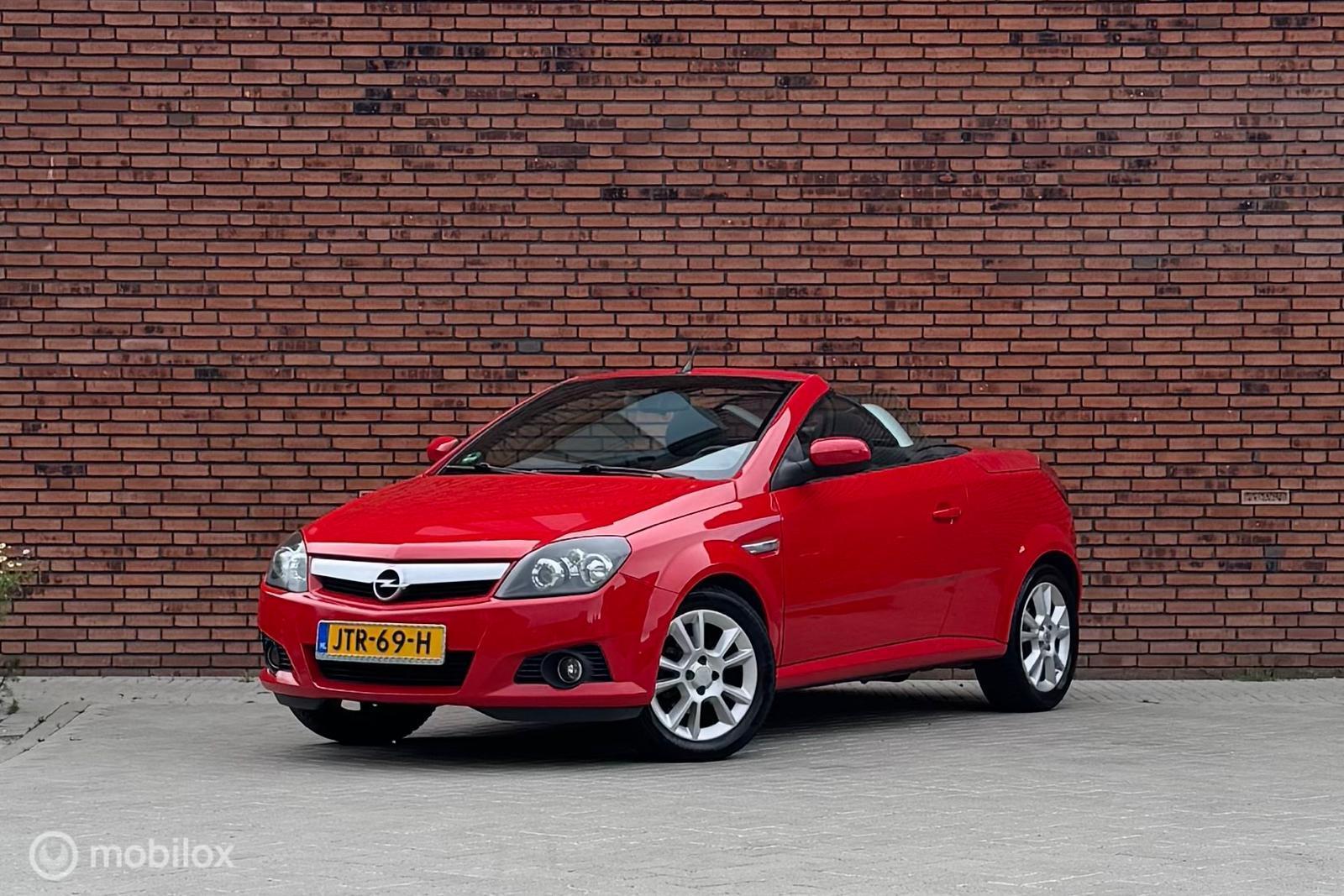 Foto van Opel Tigra Twintop