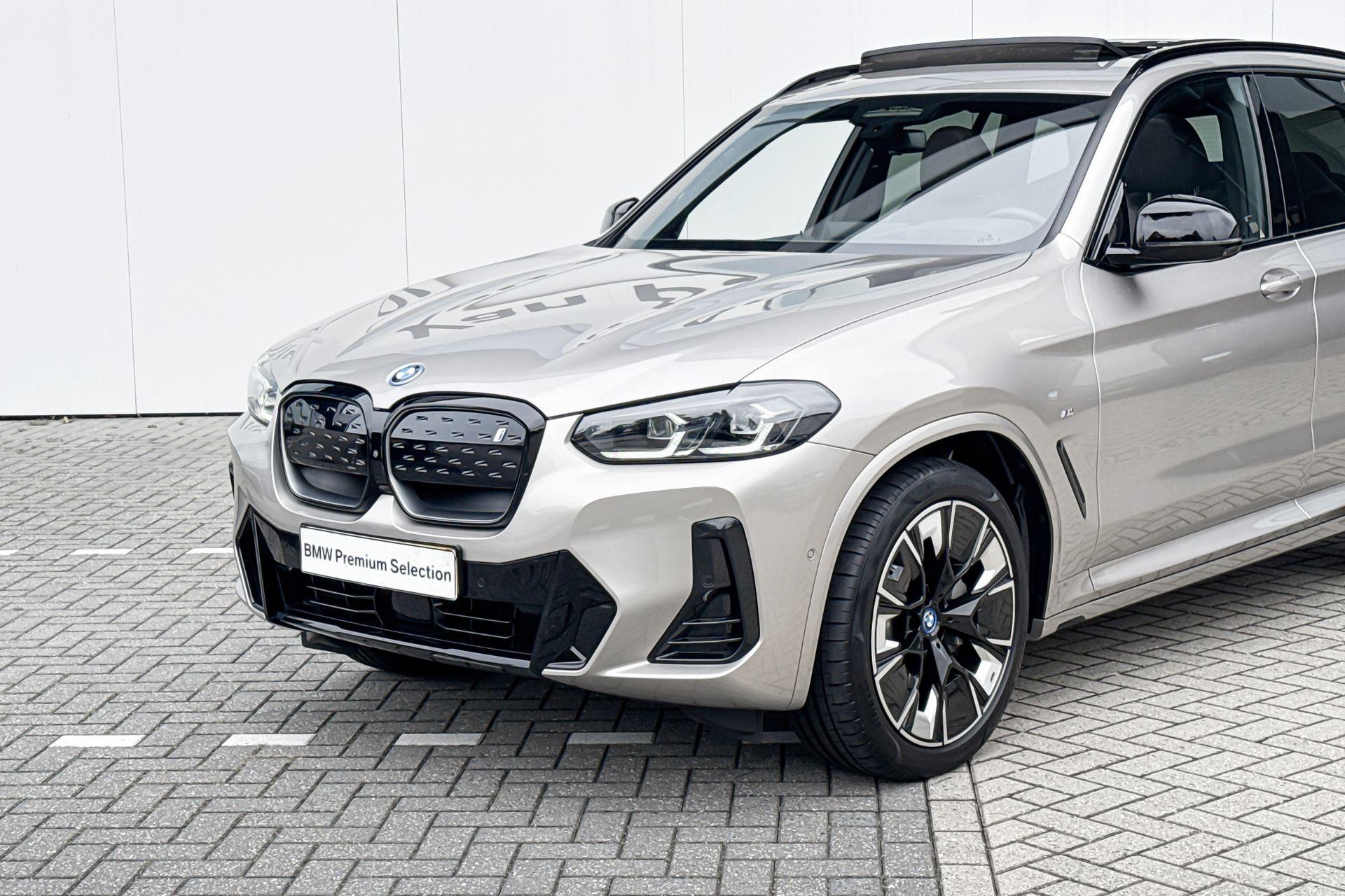 Foto van BMW Ix3