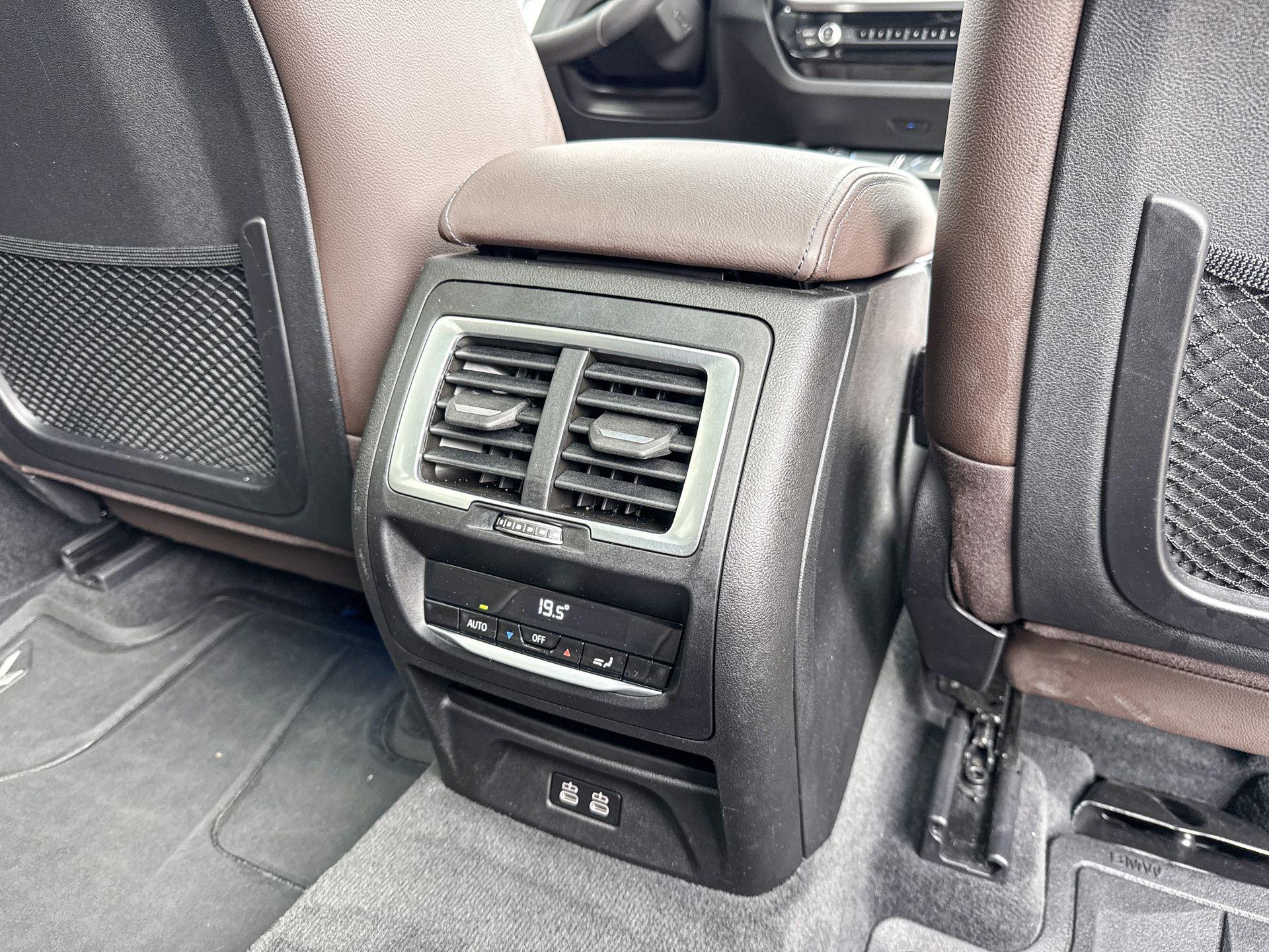 Foto van BMW Ix3