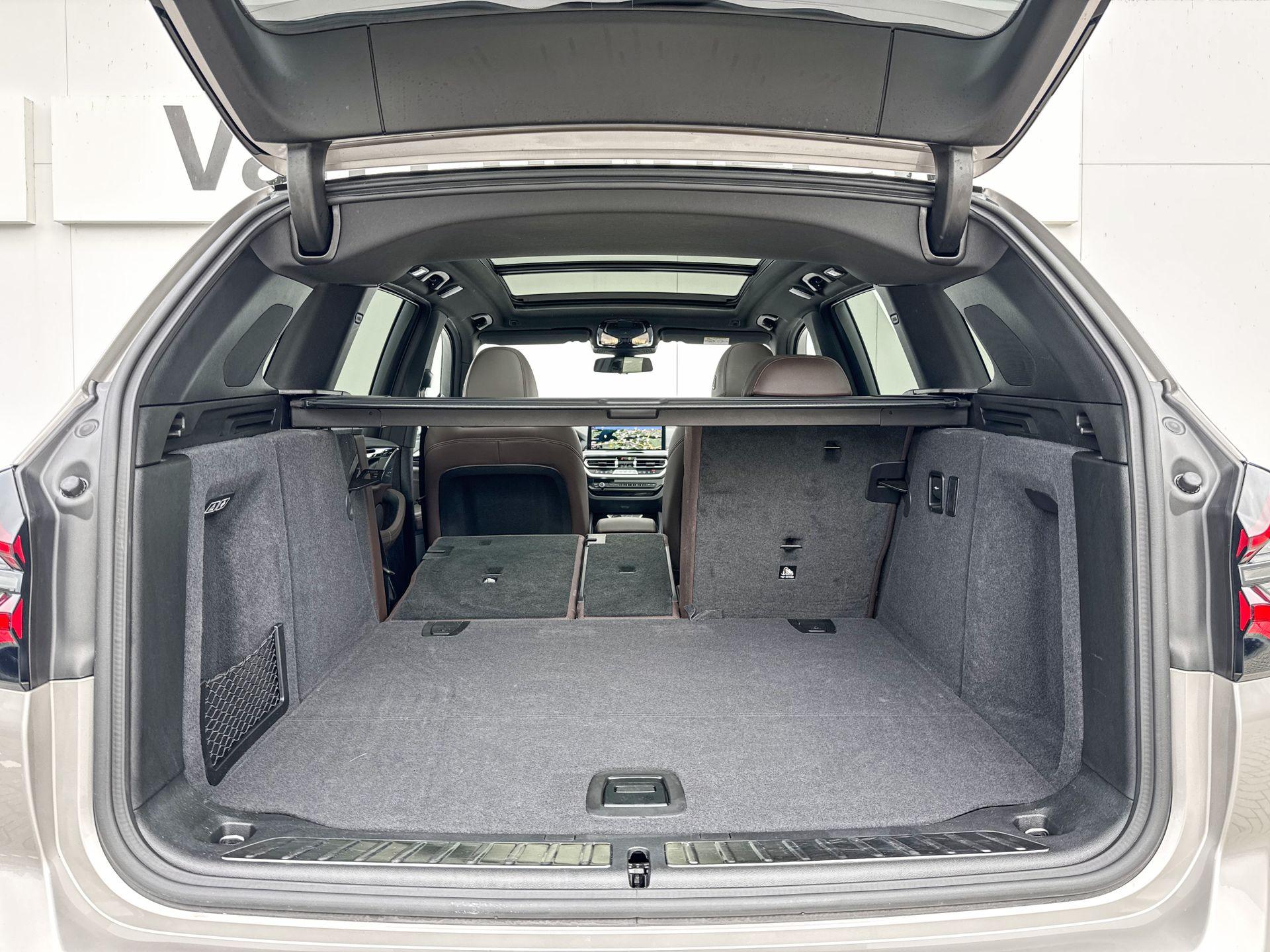 Foto van BMW Ix3