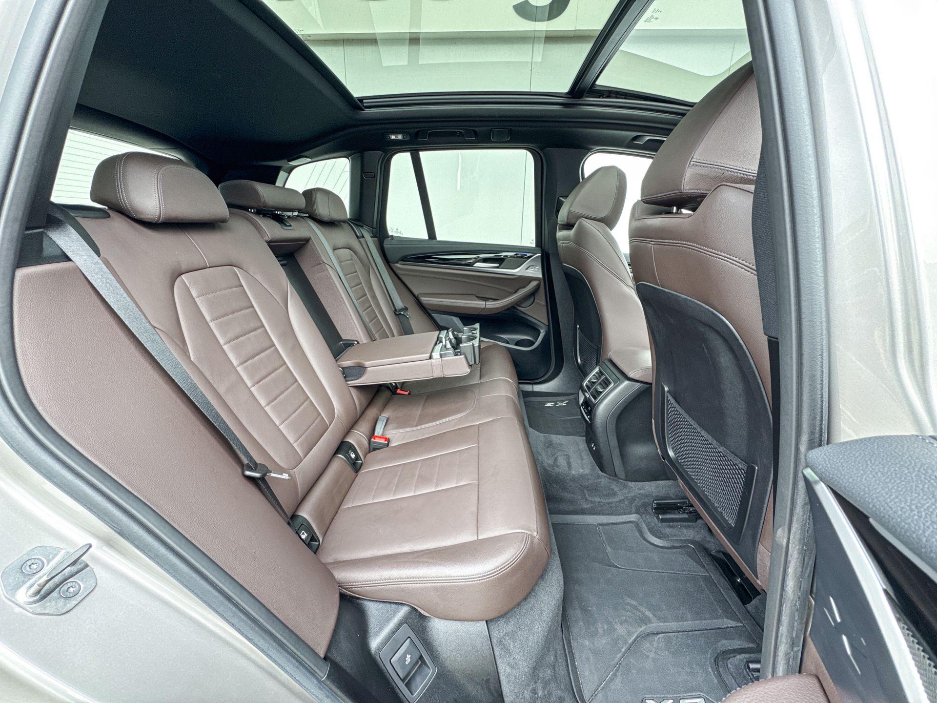 Foto van BMW Ix3