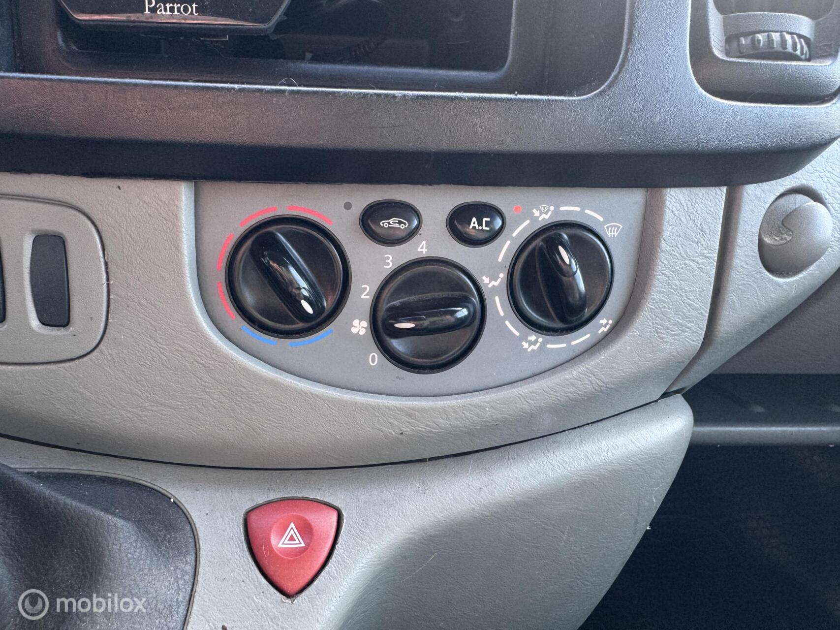 Foto van Renault Trafic T27 L1/h1 2.0 Dci 84kw E4