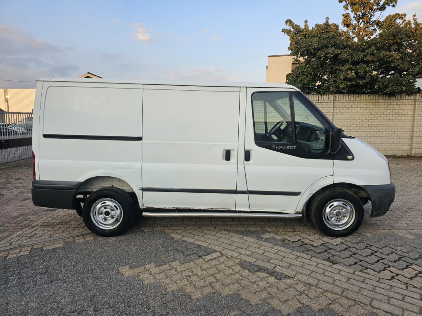 Foto van Ford Transit 260s Van 85dpf LR 4.23