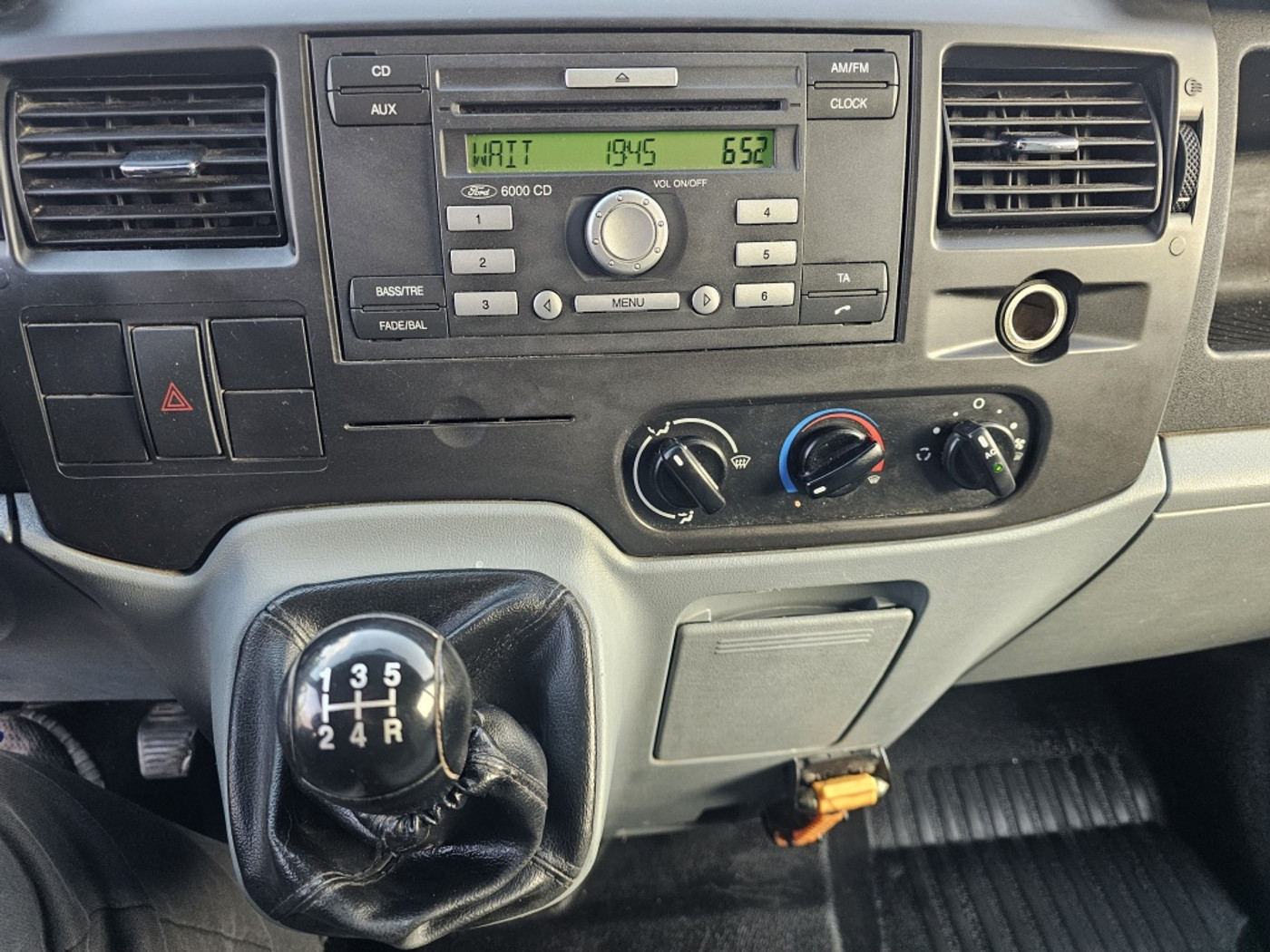 Foto van Ford Transit 260s Van 85dpf LR 4.23