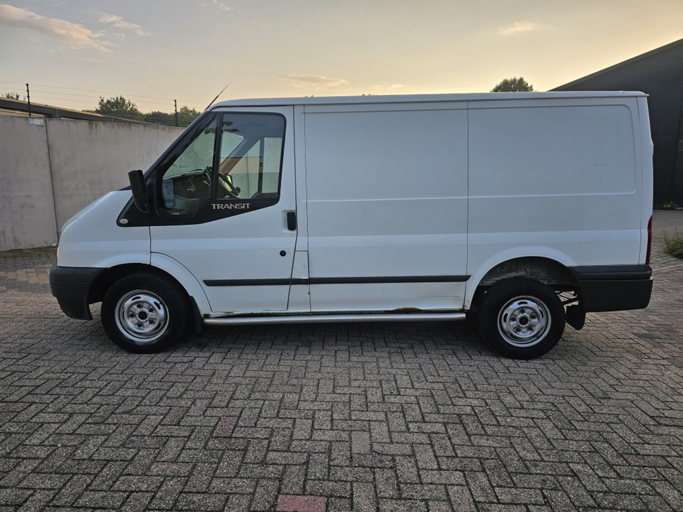 Foto van Ford Transit 260s Van 85dpf LR 4.23