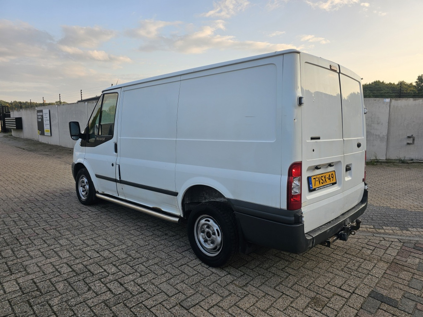 Foto van Ford Transit 260s Van 85dpf LR 4.23