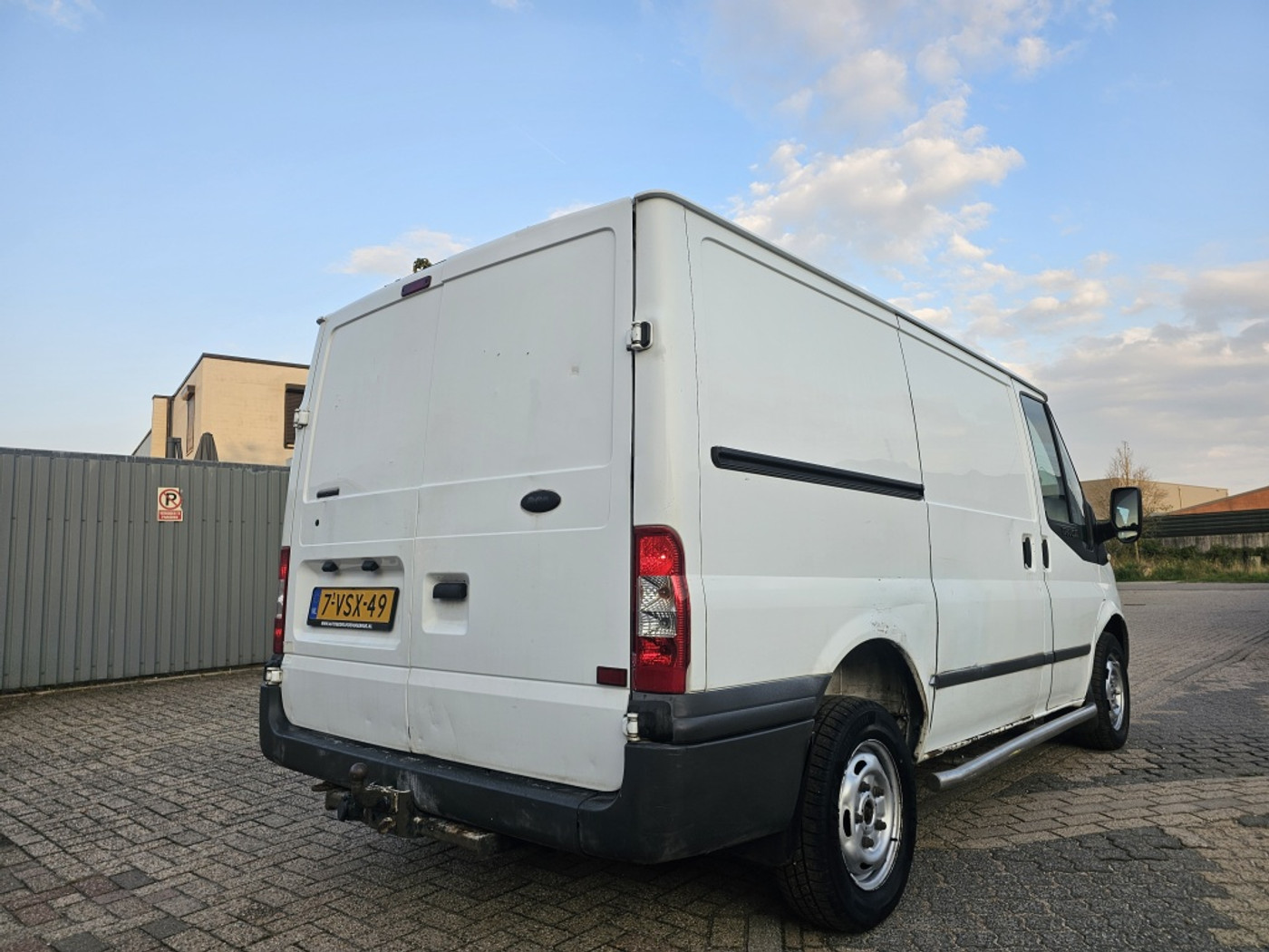 Foto van Ford Transit 260s Van 85dpf LR 4.23