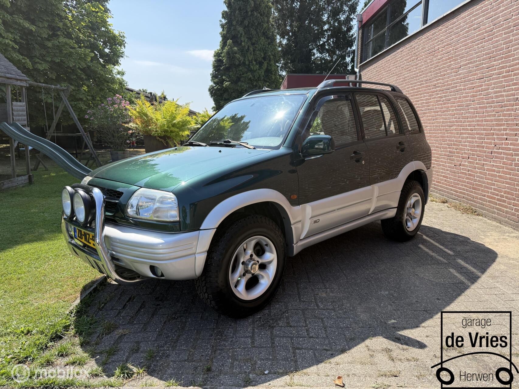 Suzuki Grand Vitara 2.5 V6 1999 - voorkant