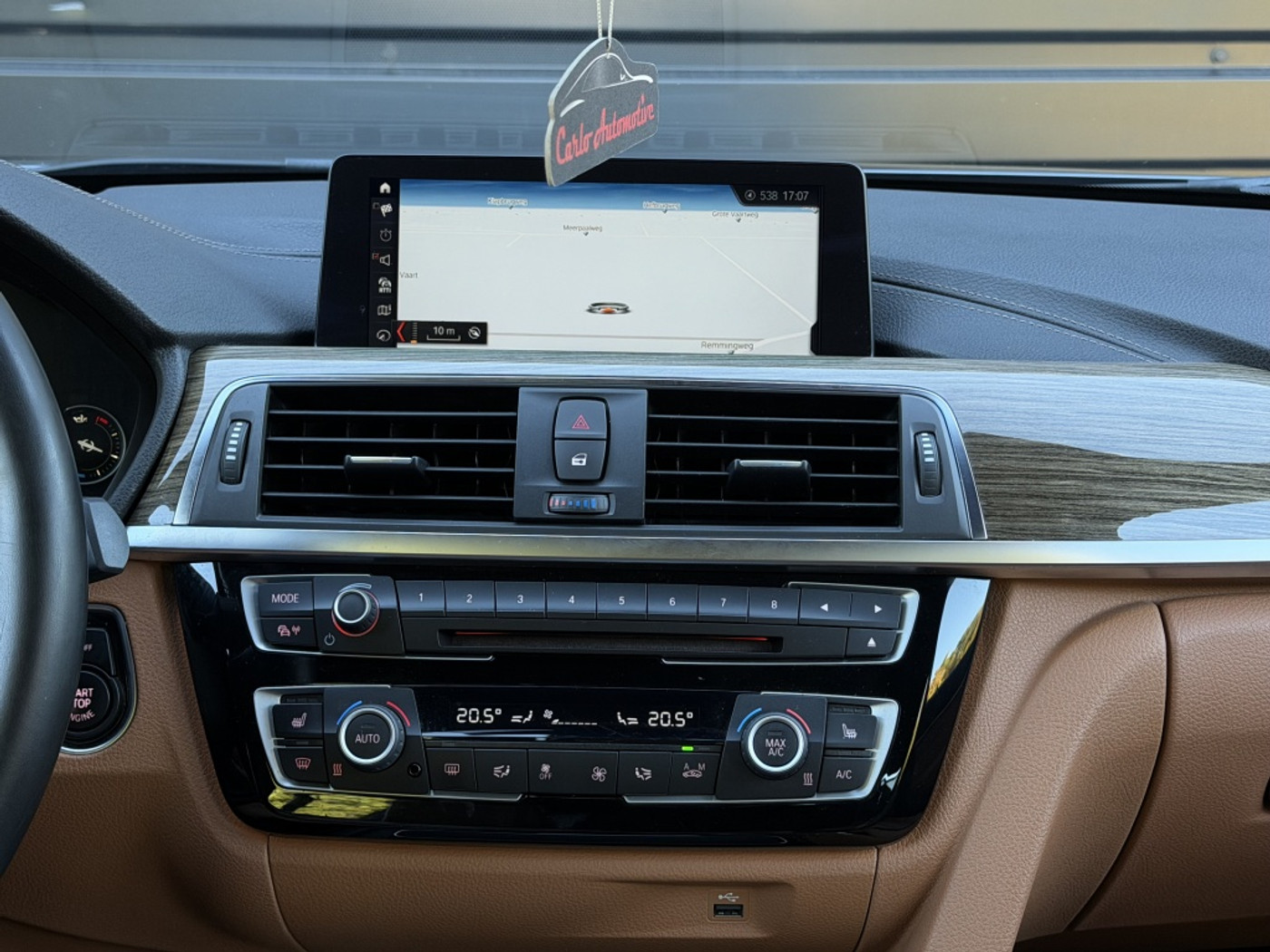 Foto van BMW 320i