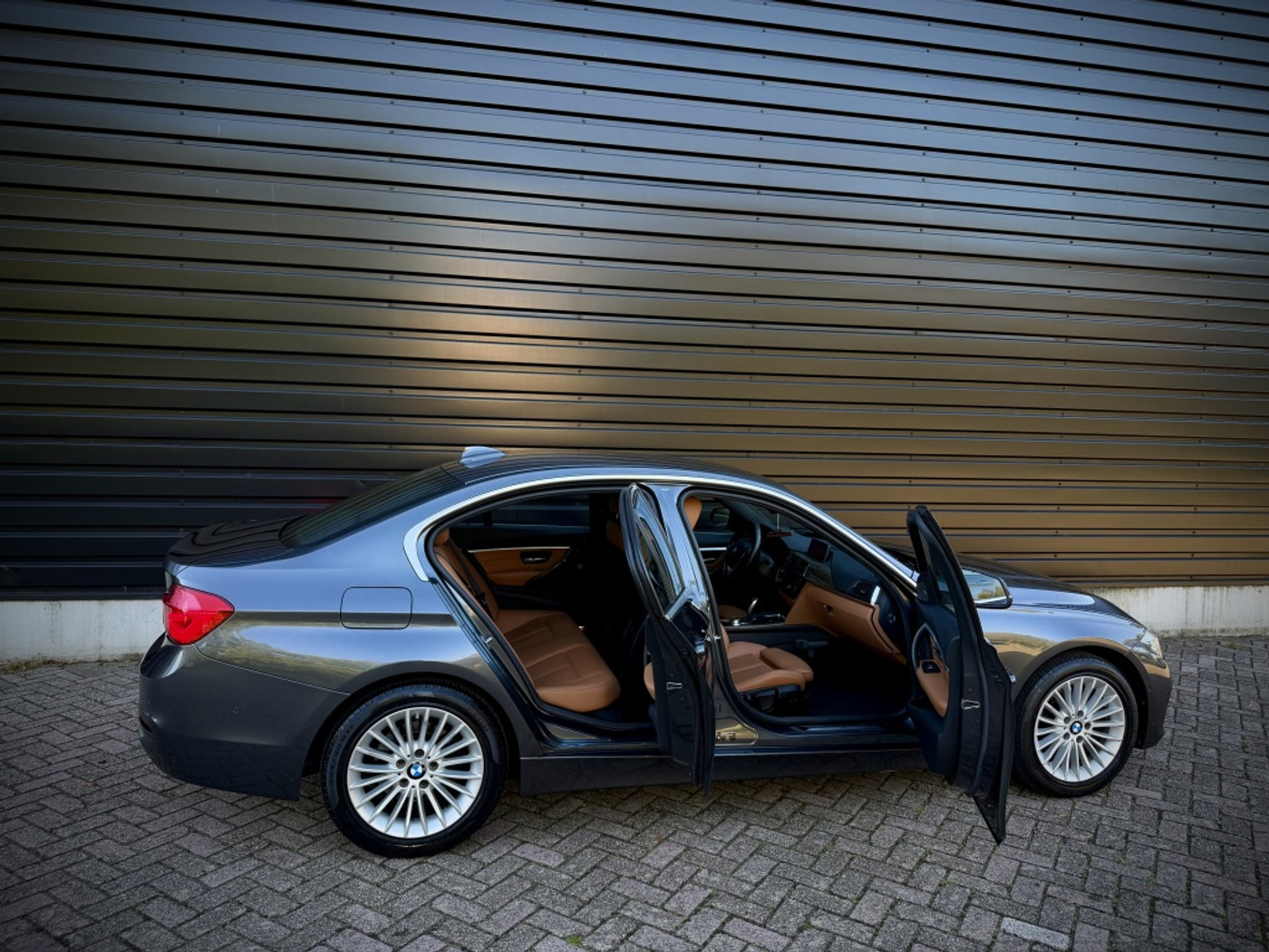 Foto van BMW 320i
