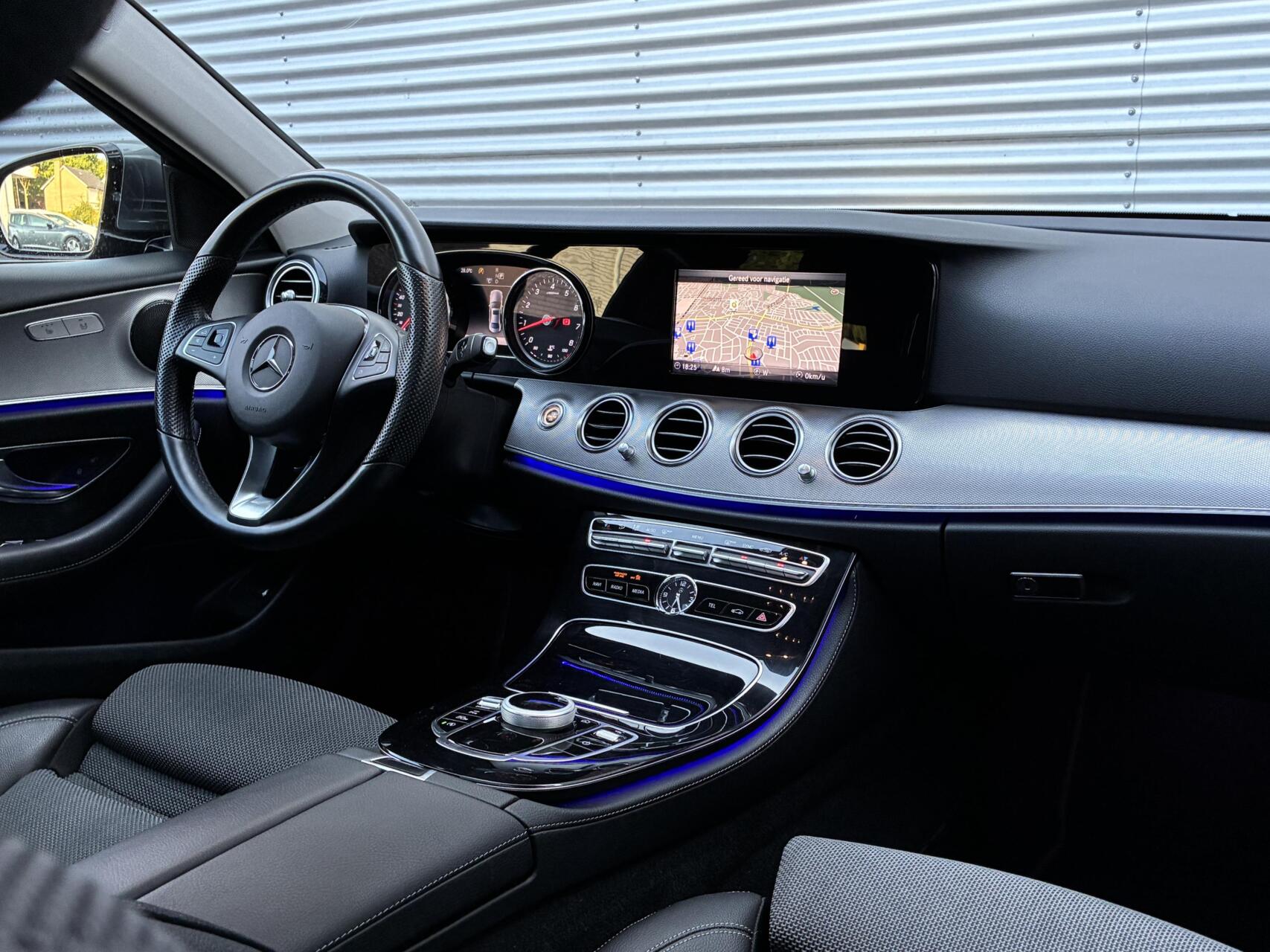 Foto van Mercedes-Benz E 200
