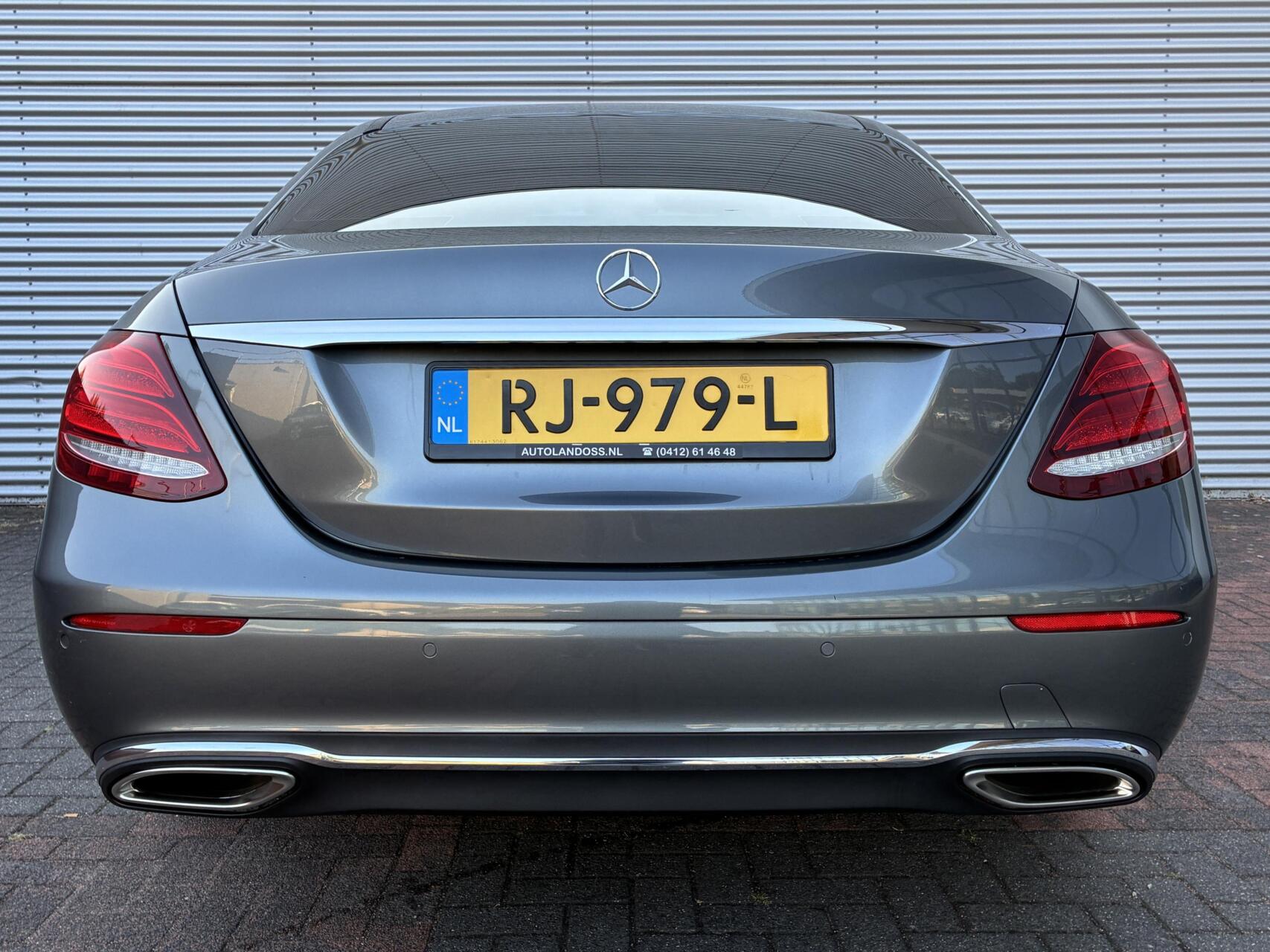 Foto van Mercedes-Benz E 200