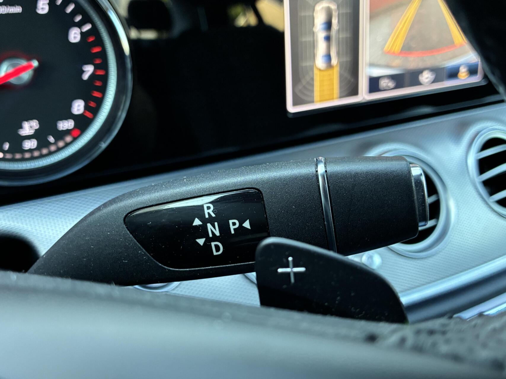 Foto van Mercedes-Benz E 200