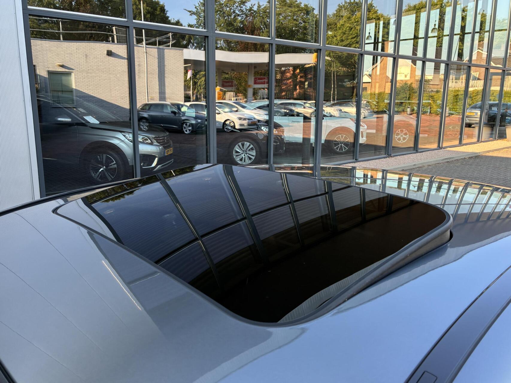 Foto van Mercedes-Benz E 200