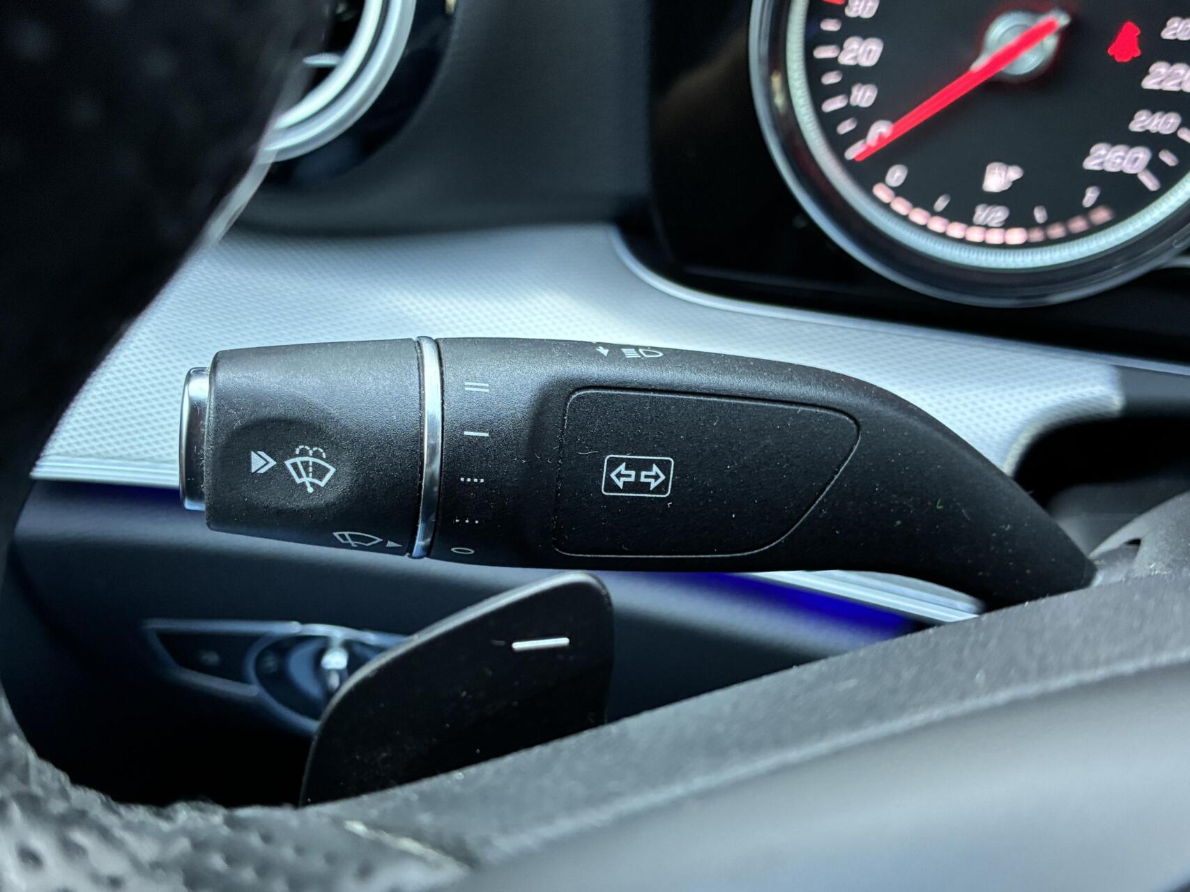 Foto van Mercedes-Benz E 200