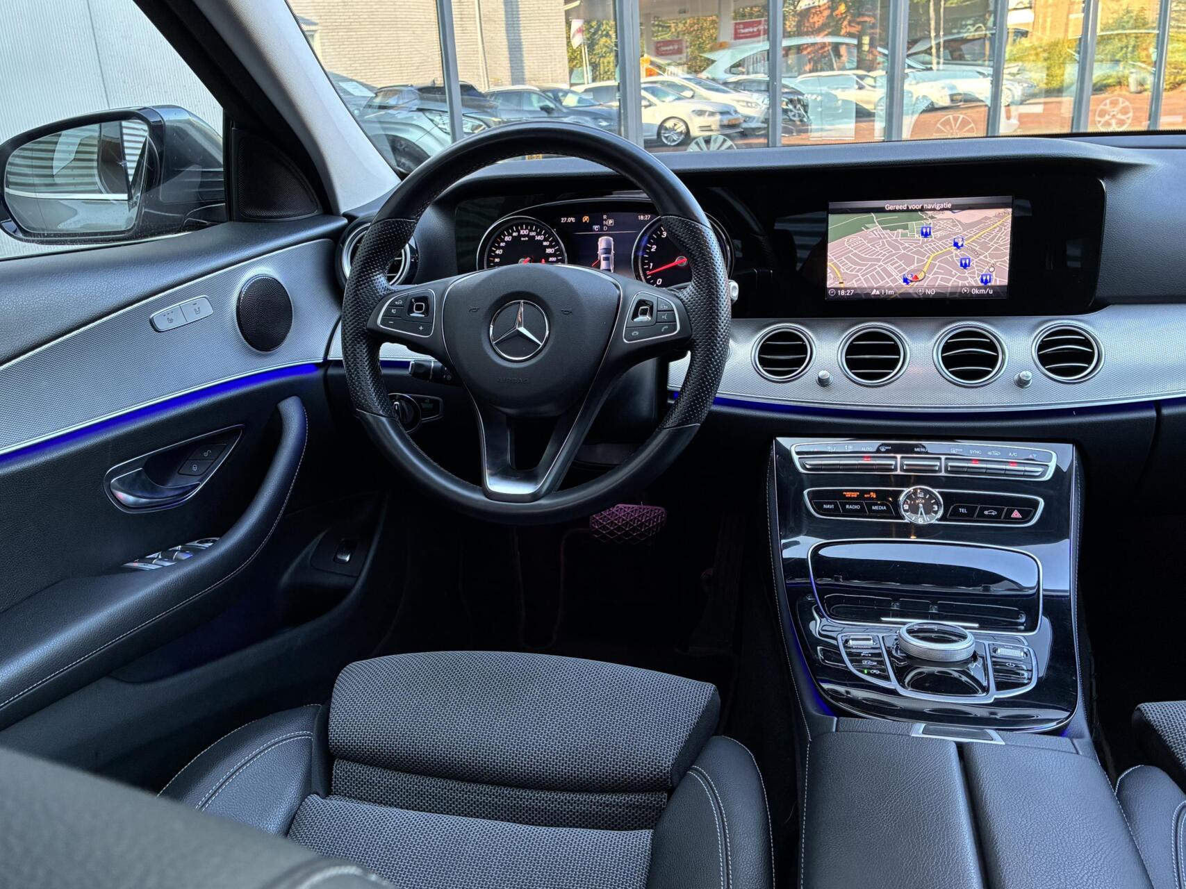 Foto van Mercedes-Benz E 200