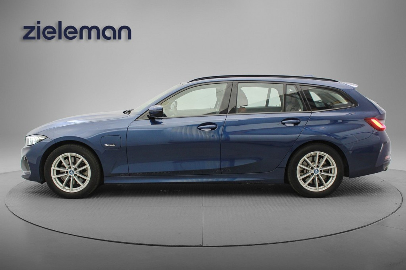 Foto van BMW 330e