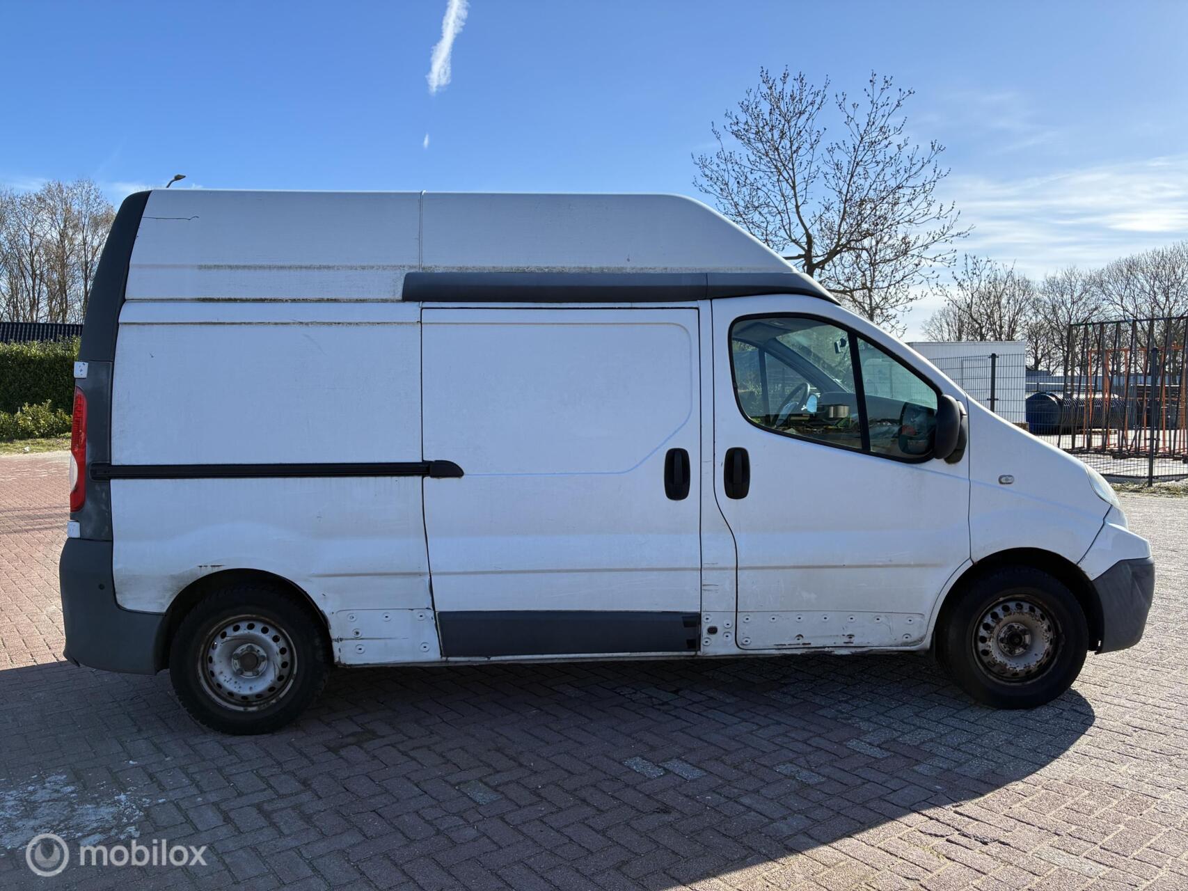Foto van Renault Trafic T29 L2/h2 2.0 Dci 66kw E4