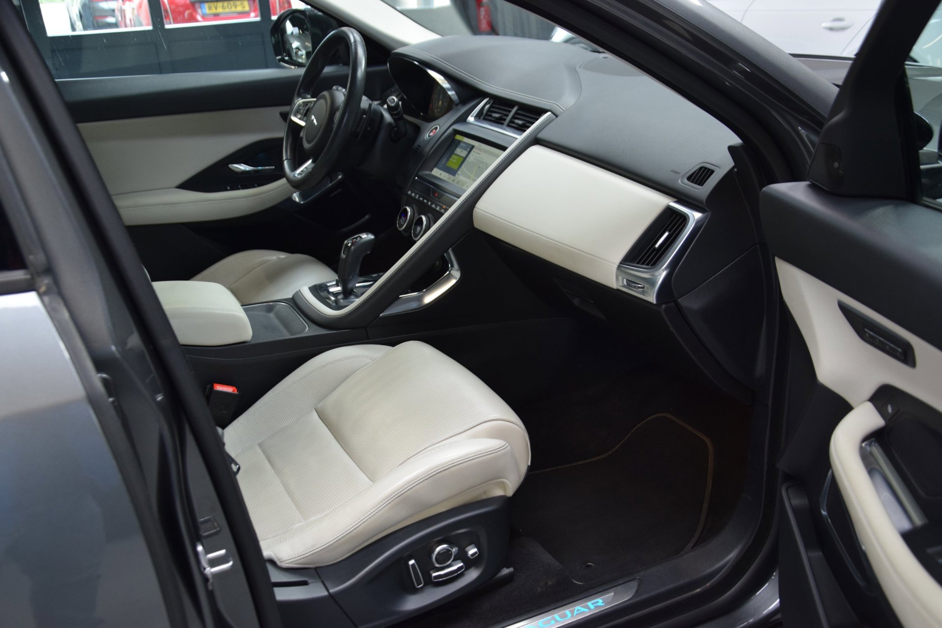Foto van Jaguar Jaguar E-pace