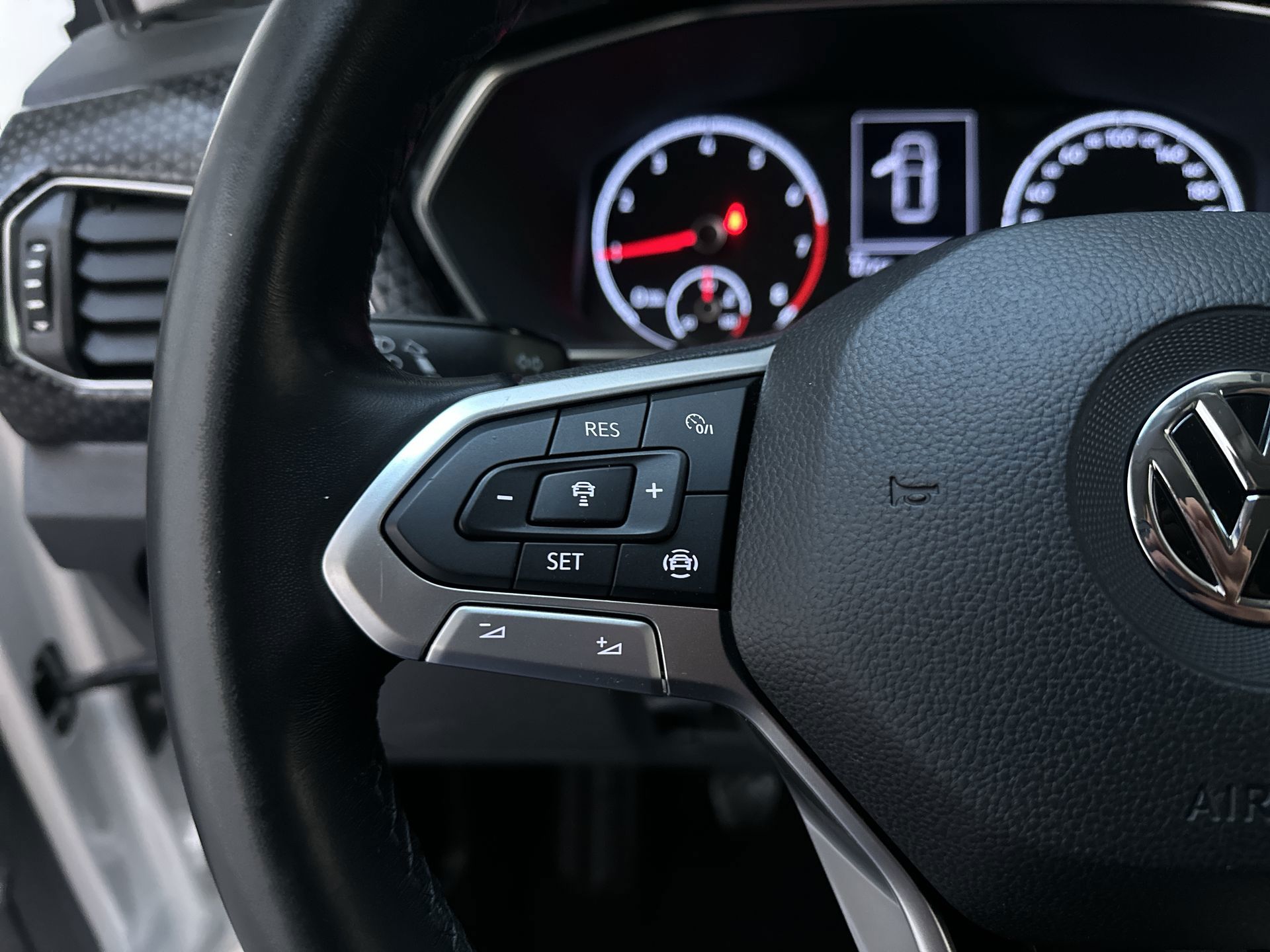 Foto van Volkswagen T-cross