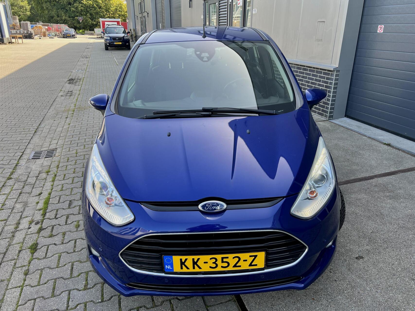 Foto van Ford B-max