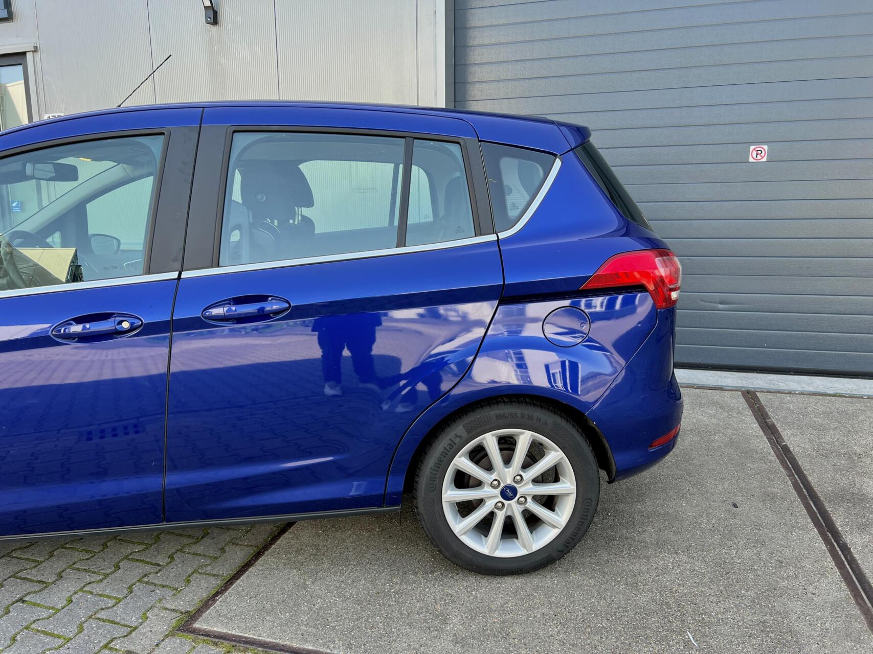 Foto van Ford B-max