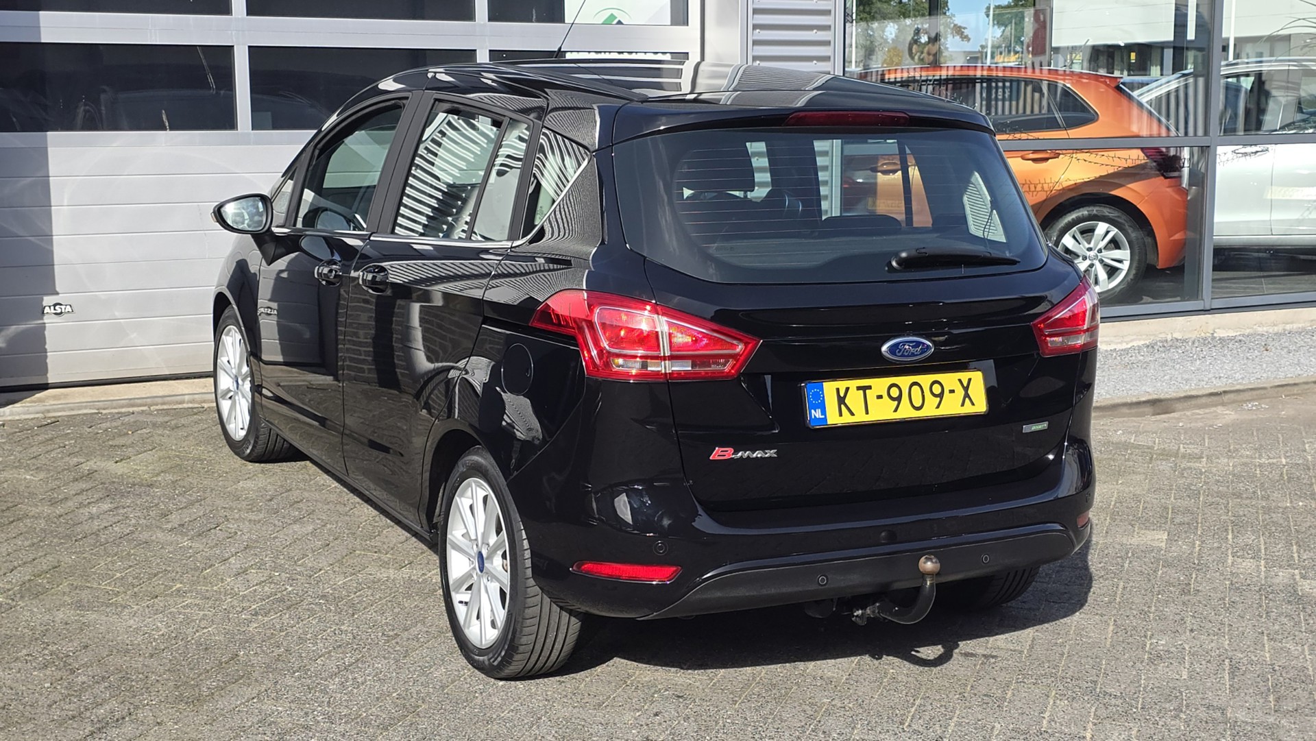 Foto van Ford B-max