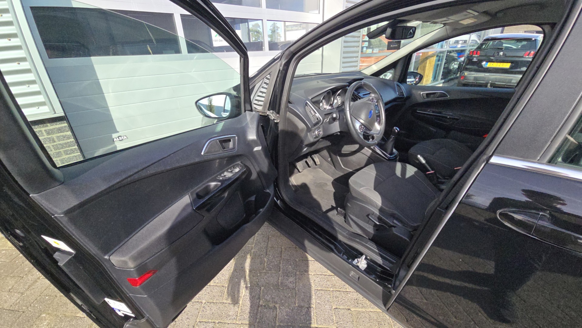 Foto van Ford B-max