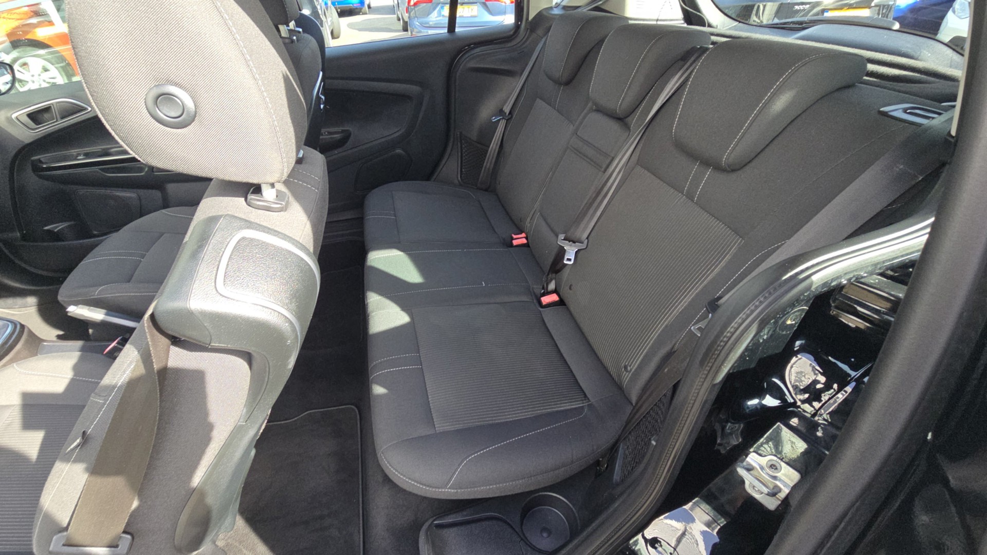Foto van Ford B-max
