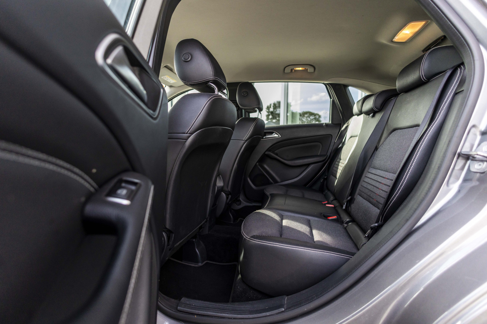 Foto van Mercedes-Benz B 200