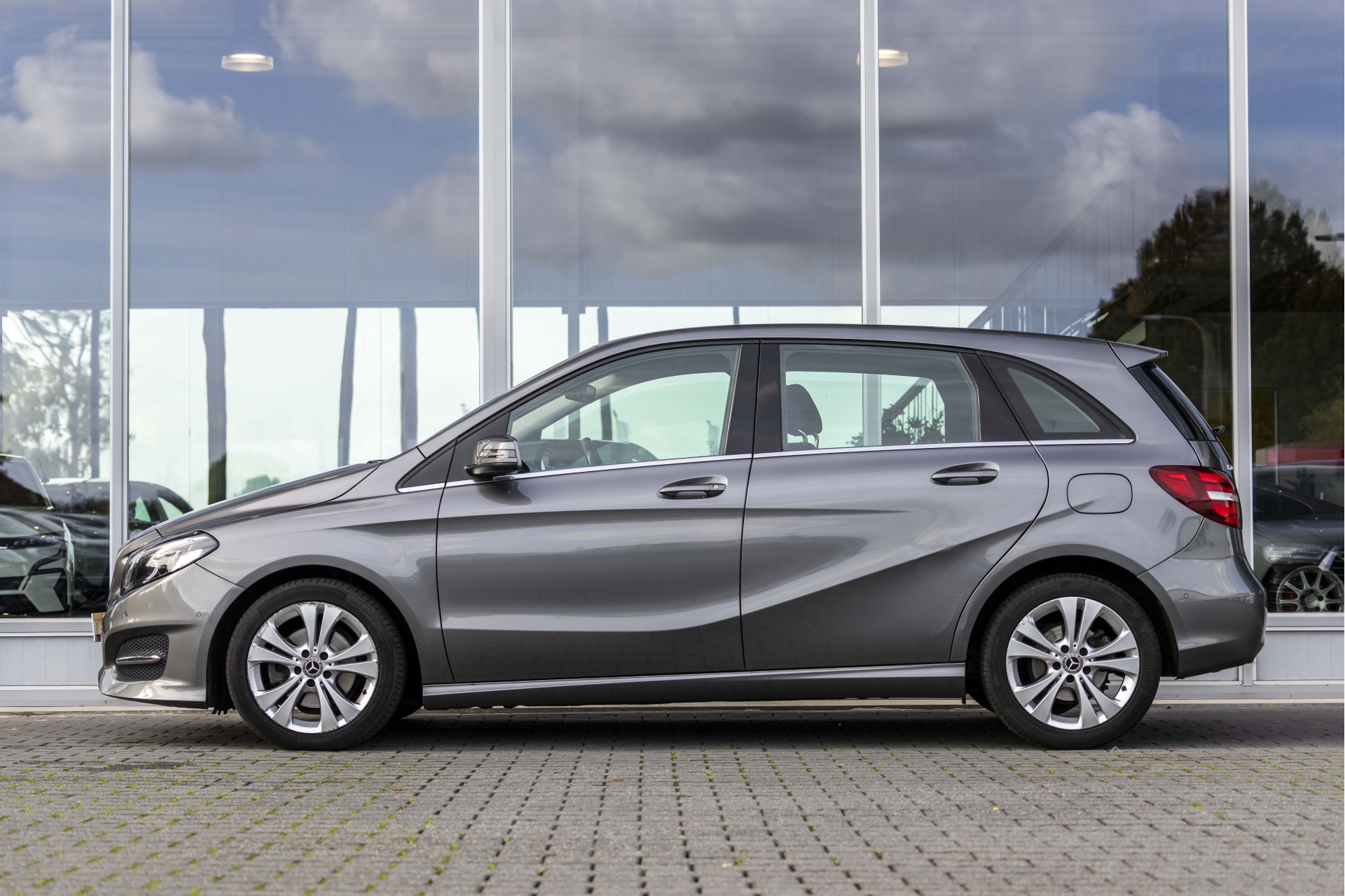 Foto van Mercedes-Benz B 200