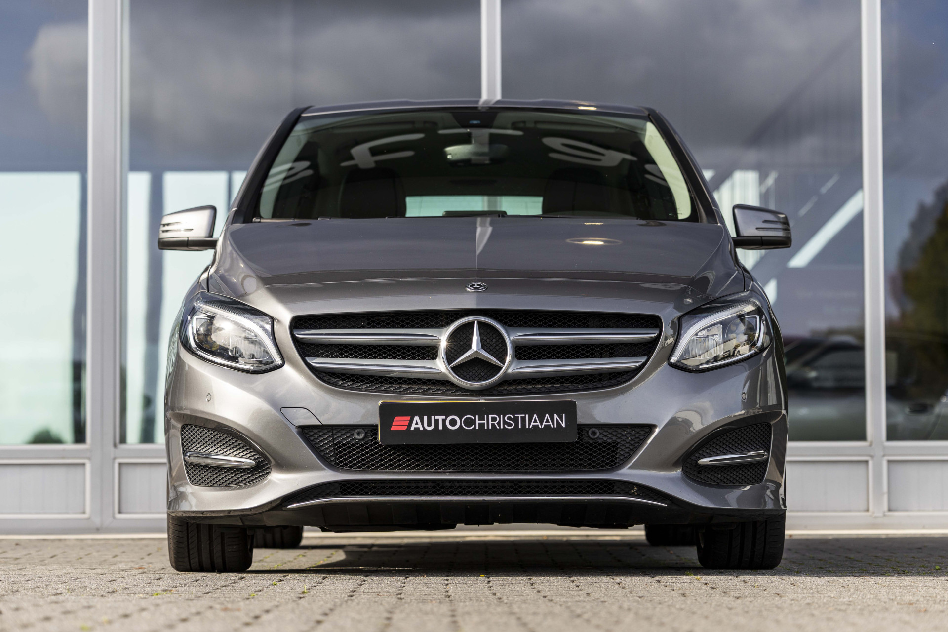 Foto van Mercedes-Benz B 200