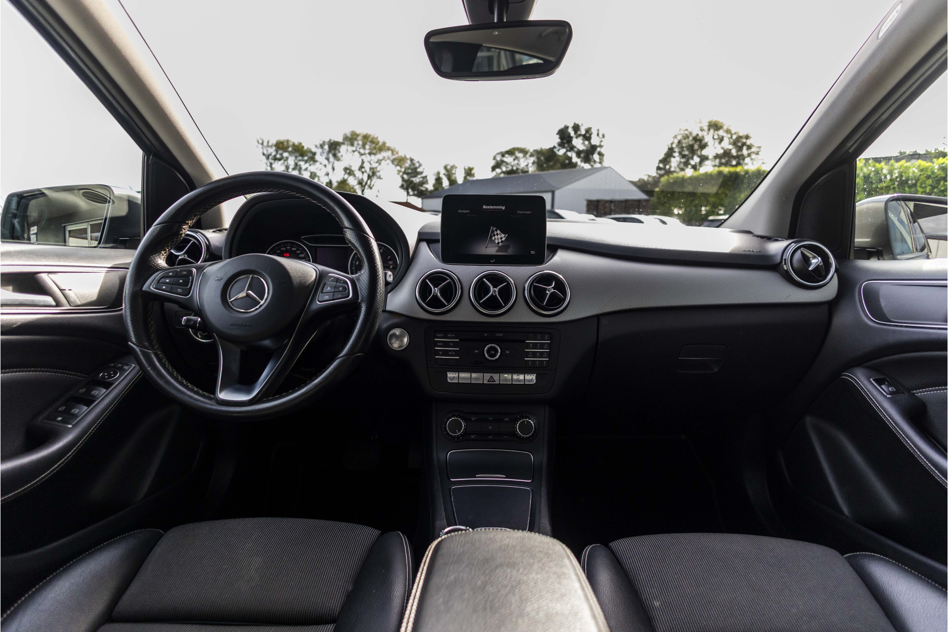 Foto van Mercedes-Benz B 200