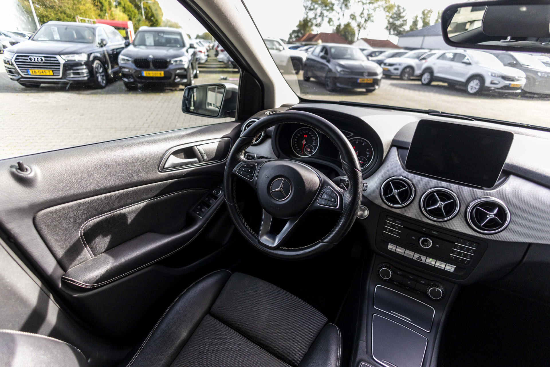 Foto van Mercedes-Benz B 200