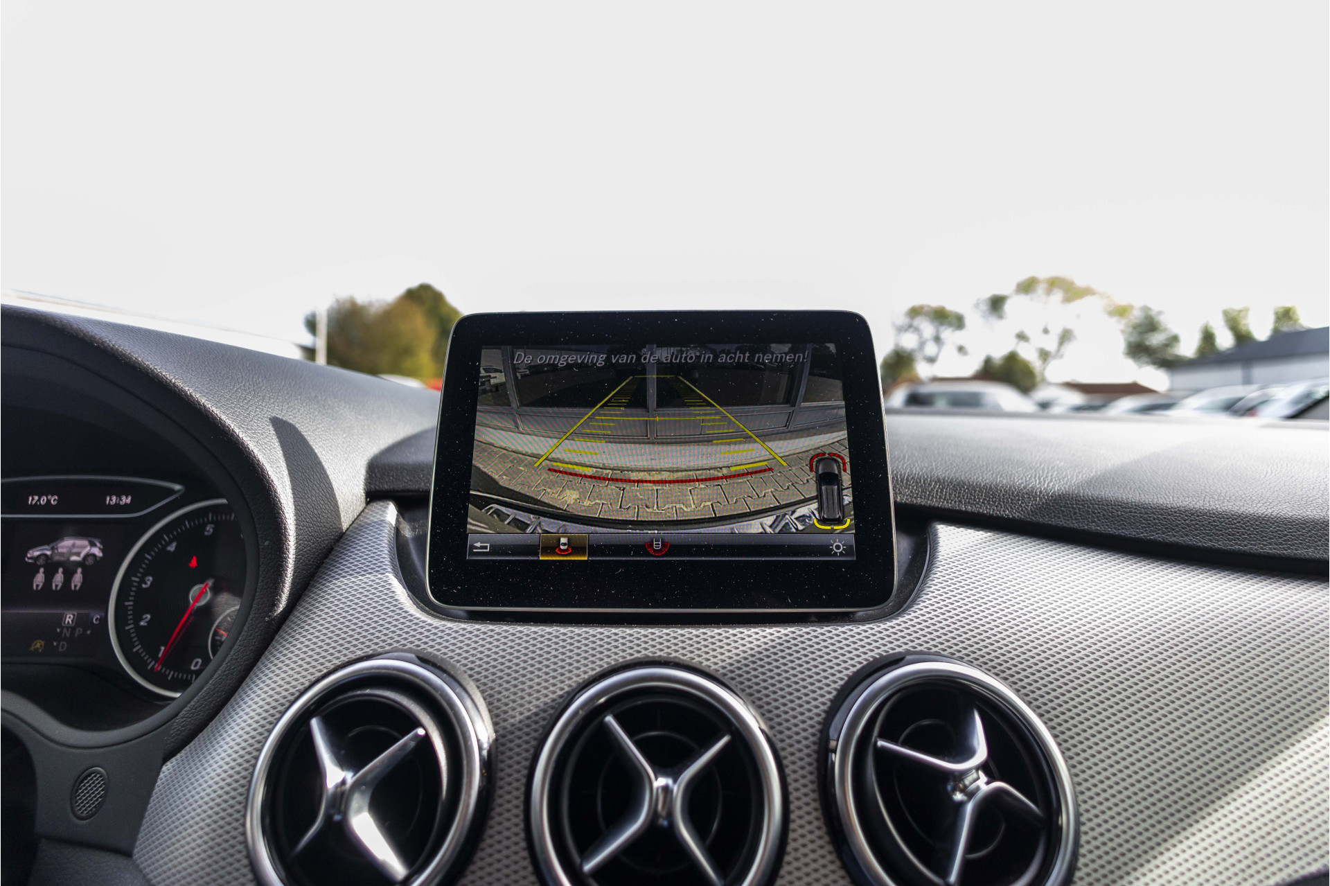 Foto van Mercedes-Benz B 200