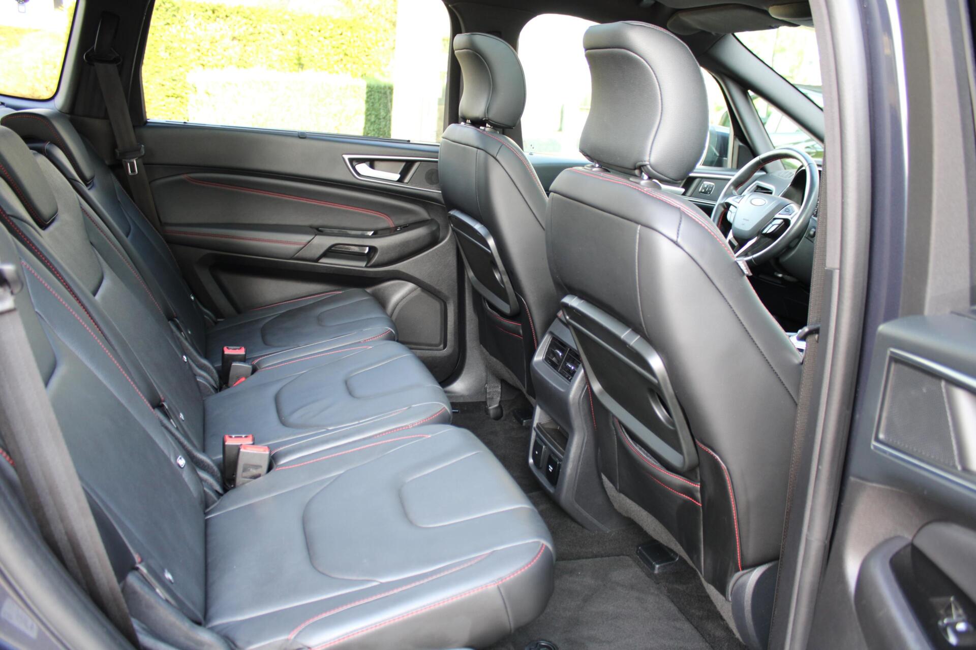Foto van Ford S-max