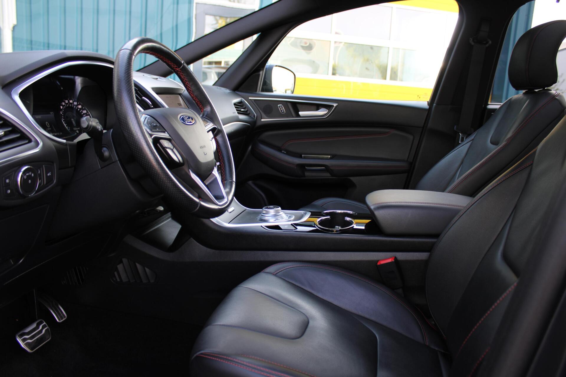 Foto van Ford S-max