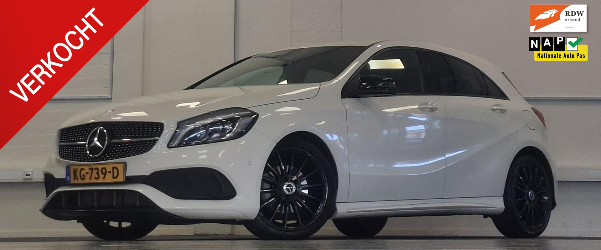 Mercedes-Benz A 180 180 AMG Night Edition Plus Camera Xenon LED Leder Mooi! 2016 - voorkant
