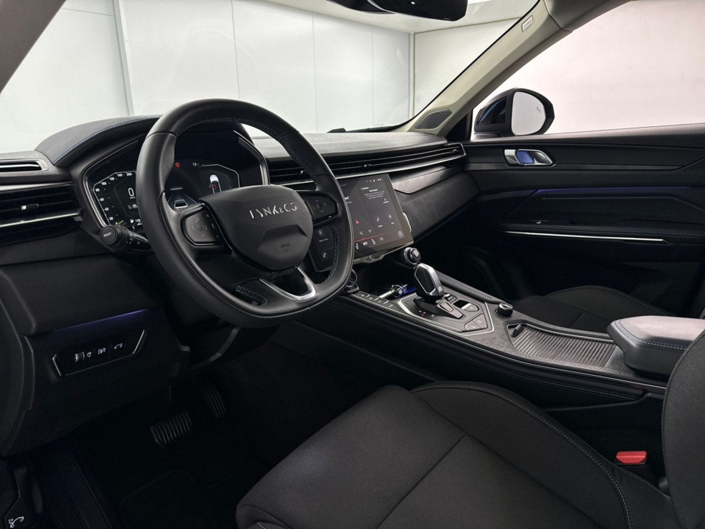 Foto van LYNK & Co 01