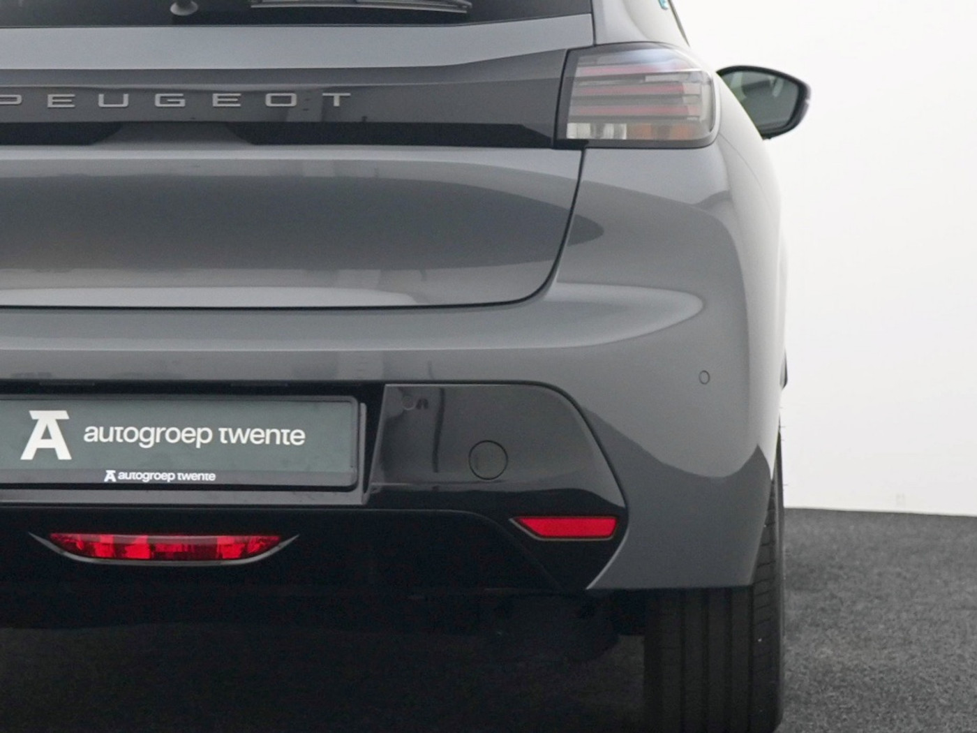 Foto van Peugeot E-208